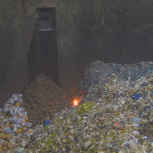 R6月2日.16　ピット火災