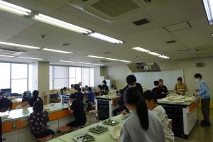 写真4（もちの試食）