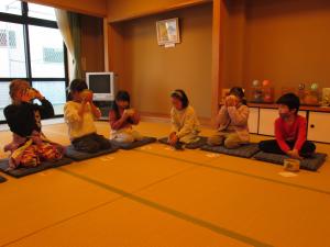 抹茶やお饅頭を美味しそうにいただきました！