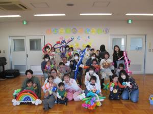 バルーンのひろさんとサニーちゃんが来てくれバルーンアートのショーを見ました！