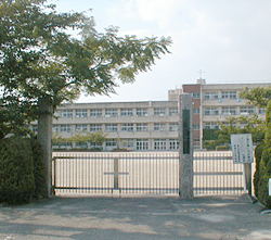 新蟹江小学校