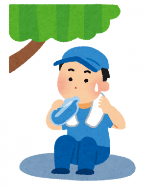 水分補給をする男性